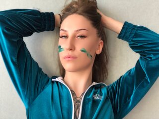 LilyLinn porn camshow